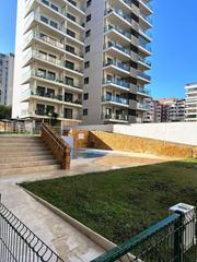 Appartement à Bulevar-Puerta Mítica. Apartamento con terraza y garaje a solo 200m del mar  la cala, b