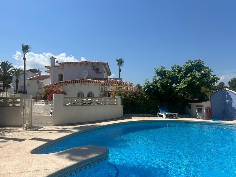 Foto 323c7635-1570-4e40-82e2-d2fa8458ea6d. Chalet  adosado en venta en alfaz del pi en Alfàs del Pi (l´)