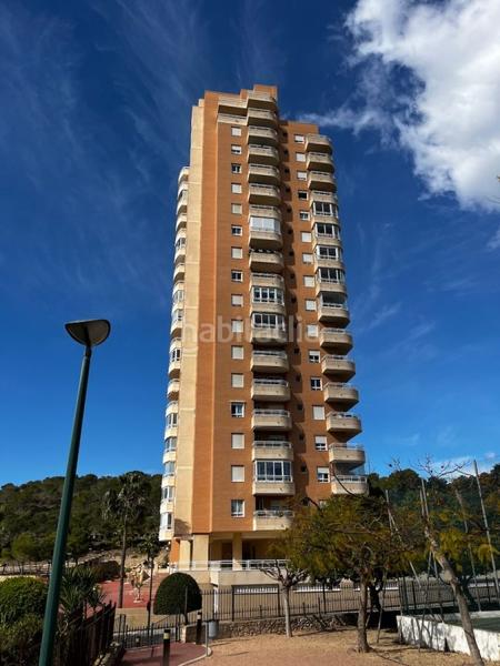 Foto fea05525-19a6-4790-813e-8ecd9cc7a1db. Lloguer apartament amb aparcament piscina a Via Parque Benidorm