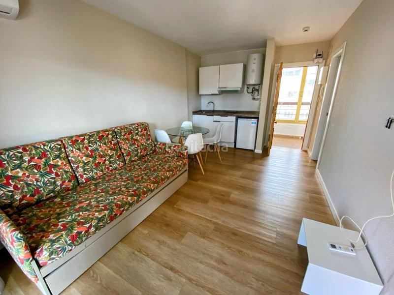 Foto 8a1d0173-2cfe-40c1-83d0-0ae2a0696189. Apartament amb aparcament piscina a Rincón Bajo Benidorm