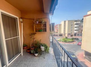 Apartamento en Pueblo-Ubanizaciones. Apartamento céntrico con gran potencial en venta en alfaz del pi