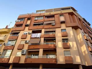 Dúplex a Colonia Madrid. Dúplex de 223 m en zona hotelera de benidorm  oportunidad de inv