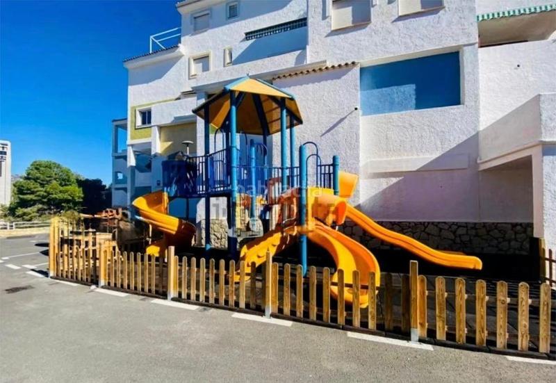 Foto 520a6571-b441-4979-b1a0-9059c45e1380. Apartamento  reformado con vistas panorámicas al mar en Benidorm