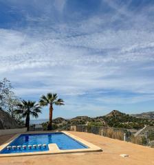 Location Duplex à Poble Nou-Montiboli. Espectacular dúplex reformado con vistas al mar y la montaña en