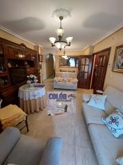 Pis a Martos. Se vende piso amueblado con ascensor en zona moris, con cochera
