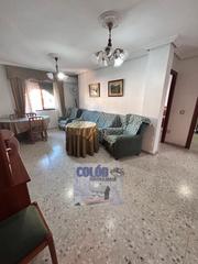 Pis a Martos. Se vende piso en zona colegio san antonio ?? por tan sólo 90.000
