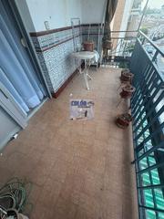 Pis a Martos. P-874.???? se vende piso  amueblado,  muy céntrico, cerca de la