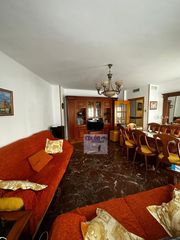 Etagenwohnung in Martos. Se vende piso con plaza de garaje incluída ??muy próximo a aveni