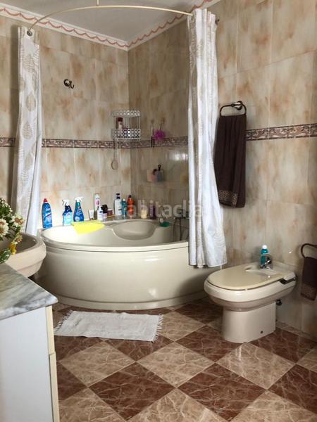 Foto 283297dc-aa3f-4b6f-b79e-f17c9a191d99. Casa in plaza fuente nueva 22 in Martos