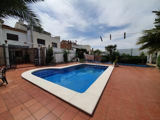 Casa a Torredonjimeno. P-668. se vende preciosa casa en torredonjimeno por zona parque,
