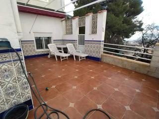 Casa a Martos. P-265. oportunidad!!! se vende bonita casa con cochera en zona c