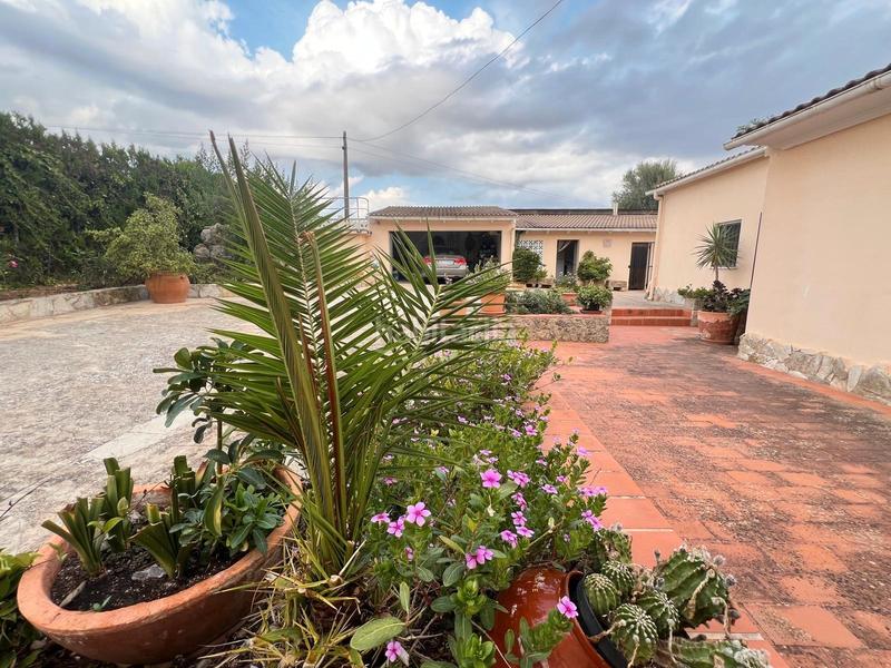 Foto 8778dc68-3af7-401f-ac17-87527353efe6. Casale con parcheggio in Gran Via de Colom Inca