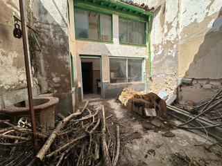 Maison à Quintanar de la Orden. Oportunidad de inversión en quintanar de la orden