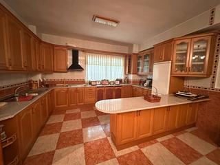 Casa a Quintanar de la Orden. Increíble vivienda en pleno centro de quintanar de la orden