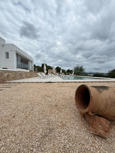 Foto 03c12a83-95ab-4aec-9022-a34f5be73fbf. Location chalet avec cheminée chauffage piscine dans Ibiza