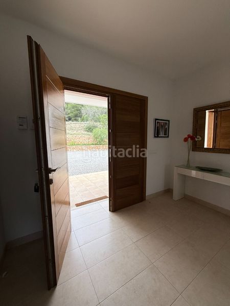 Foto 38932613-4fb9-4e0e-a87b-ff0bf23e8b18. Location chalet avec cheminée chauffage piscine dans Ibiza