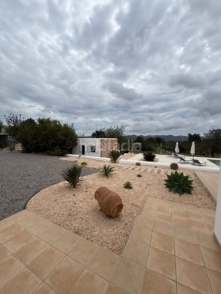 Foto 6debd404-05b9-4682-a13a-afab17f58e57. Location chalet avec cheminée chauffage piscine dans Ibiza