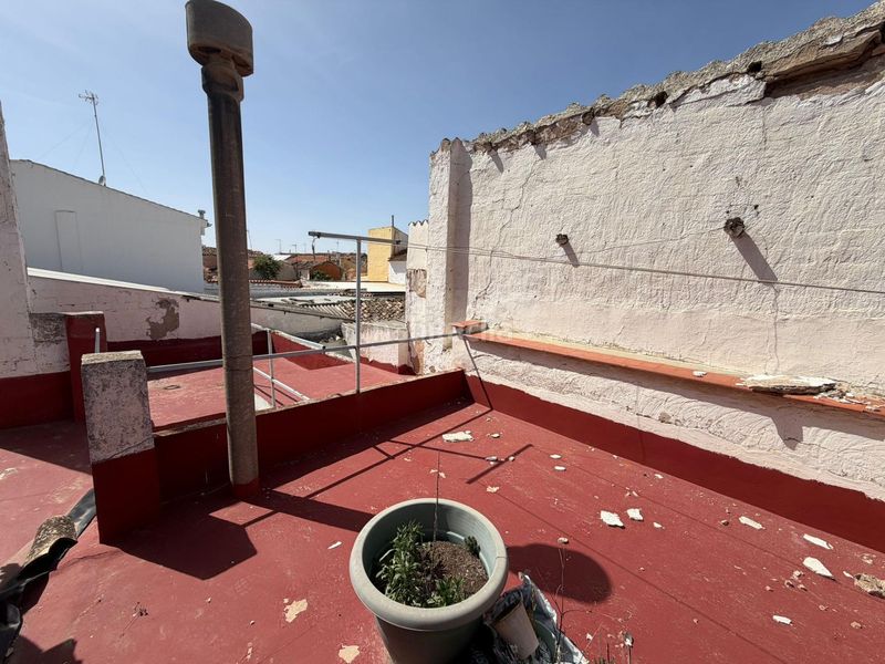 Foto ff78fcf9-1784-4dd0-b984-f576ea296a0e. Casa amb aparcament a Quintanar de la Orden