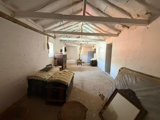 Casa a Quintanar de la Orden. Casa de 323 m² con gran garaje y mucho potencial en quintanar de