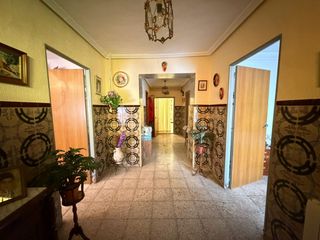 Maison à Quintanar de la Orden. Casa de 323 m² con gran garaje y mucho potencial en quintanar de