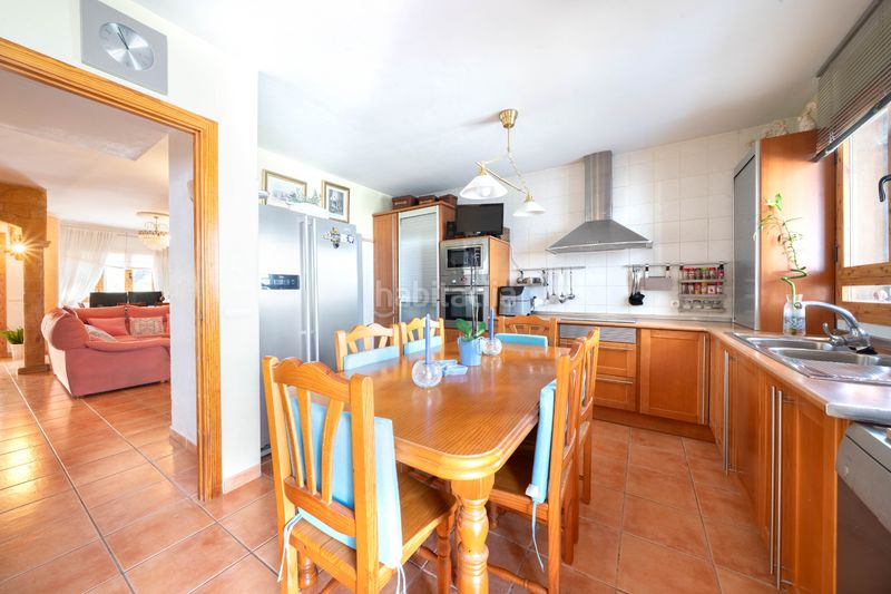 Foto 86b31f84-fd1f-4510-86f6-32e2bbb1cd0d. Casa aparellada amb calefacció aparcament a Can Pastilla Palma de Mallorca