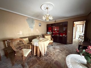 Casa en Quintanar de la Orden. �gran oportunidad de inversi�n!
