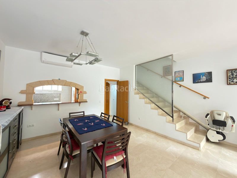 Foto be7390bd-e3c3-4e48-a0e5-87e8f9dc5be0. Casa adossada amb xemeneia aparcament a Son Serra-Sa Vileta Palma de Mallorca