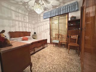 Casa adossada a Miguel Esteban. Magnifica oportunidad en miguel esteban!!
