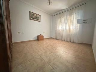 Casa a Quintanar de la Orden. ¡oportunidad única! planta baja con patio, garaje doble y nave a