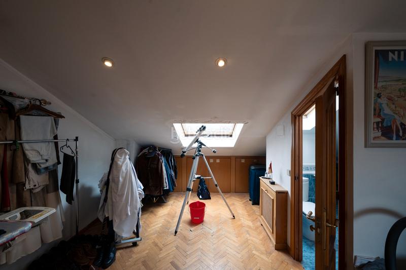 Foto 0c8da310-48a6-45f5-bf2e-099a5e4f1bbc. Xalet amb xemeneia calefacció aparcament piscina a Tres Cantos