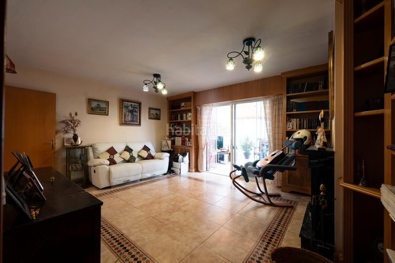 Foto 6cb9b530-1da5-4697-871f-ef5f25150c89. Xalet amb xemeneia calefacció aparcament piscina a Tres Cantos