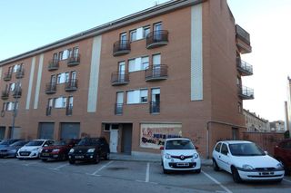 Local Comercial  Carrer d'amadeu vives. Local comercial
