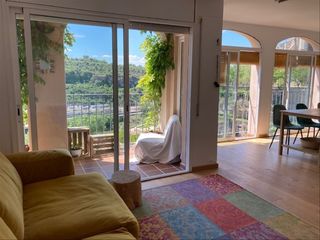 Miete Appartement  Carrer de sant bartomeu. Preparat per la nova aventura?