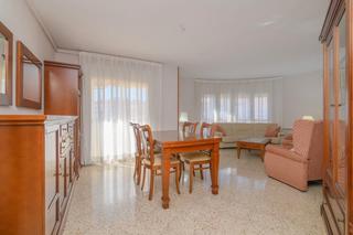 Pis  Carrer dels doctor esteve. Pisos 4 habitaciones carrer barcelona