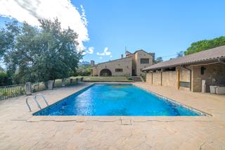 Chalet à Sant Vicenç de Castellet. Espectacular finca amb vistes a montserrat – sant vicenç de cast