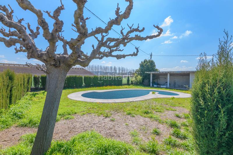 Foto c2223459-9849-42e2-b6b5-1eb735e19101. Masia amb calefacció aparcament piscina a Escodines Manresa