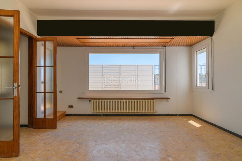 Foto 0c8664f5-6e52-43c5-a4d3-64e043f8e129. Àtic amb calefacció aparcament a Poble Nou Manresa