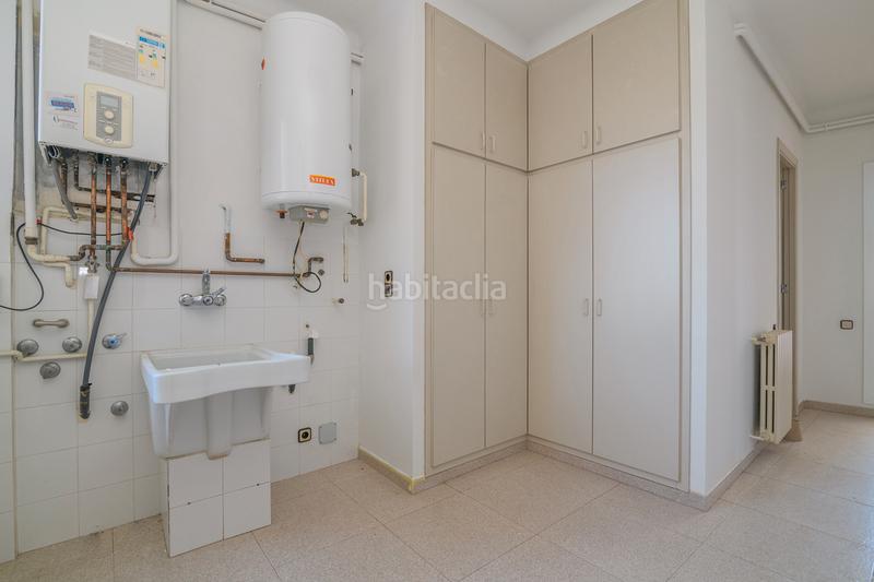 Foto 30ee6f12-c4fb-48b9-bdd1-4f63c1c1a2bc. Àtic amb calefacció aparcament a Poble Nou Manresa