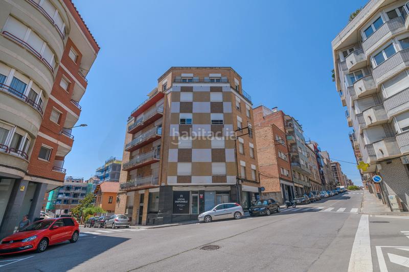 Foto ed7e8d32-42bf-4349-ab9e-002cf7955e36. Àtic amb calefacció aparcament a Poble Nou Manresa