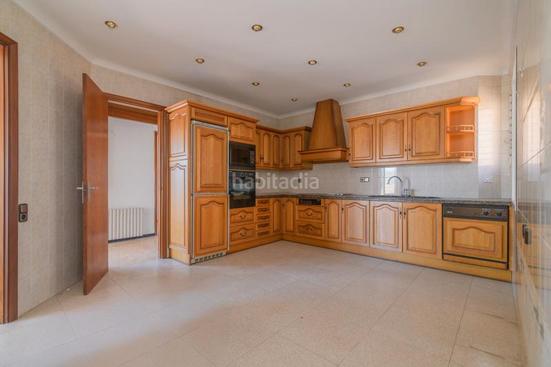 Foto fa69780a-def0-494a-80ad-0f0d00c918d7. Àtic amb calefacció aparcament a Poble Nou Manresa