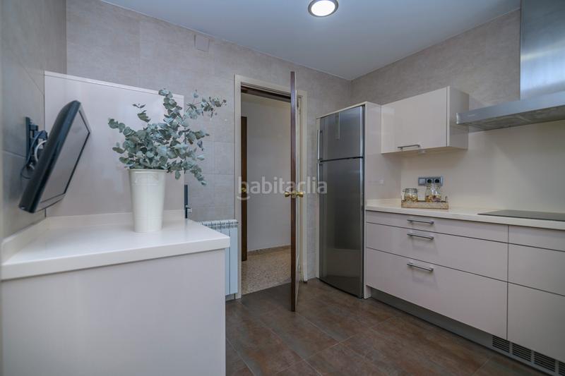 Foto 42db75f9-70ea-45e3-b1ad-38af5954bf25. Piso  4 habitaciones zona plaça cots en Carretera de Vic - Remei Manresa