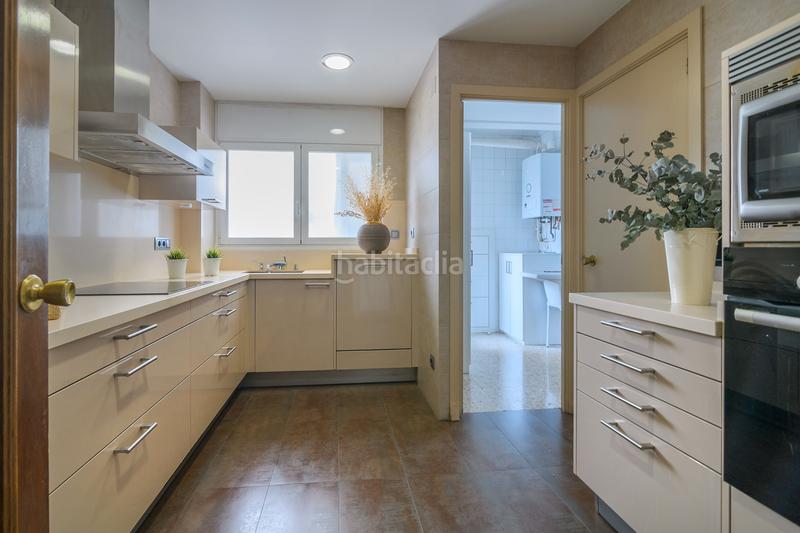 Foto 477b836b-fad8-4d1f-8a89-32235bb78217. Piso  4 habitaciones zona plaça cots en Carretera de Vic - Remei Manresa