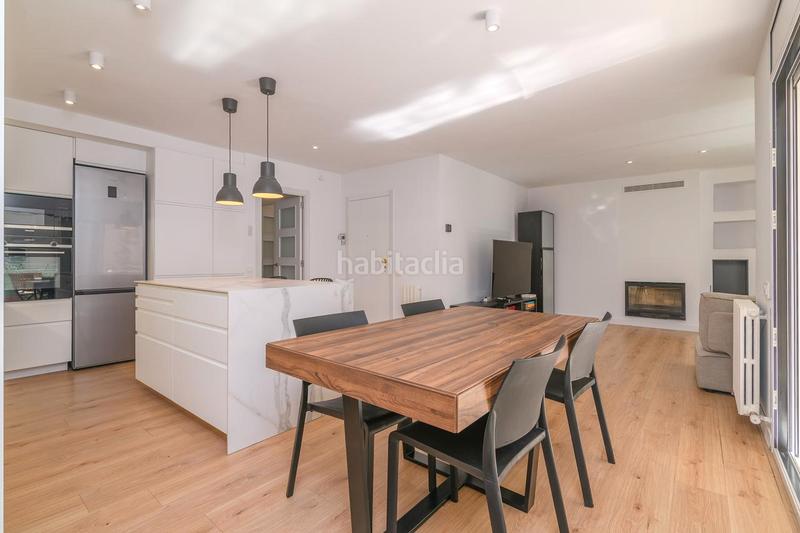 Foto 3b3838a4-2fd9-4381-8b12-d36d05a42d70. Flat with fireplace heating parking in Font dels Capellans - Sagrada Familia Manresa