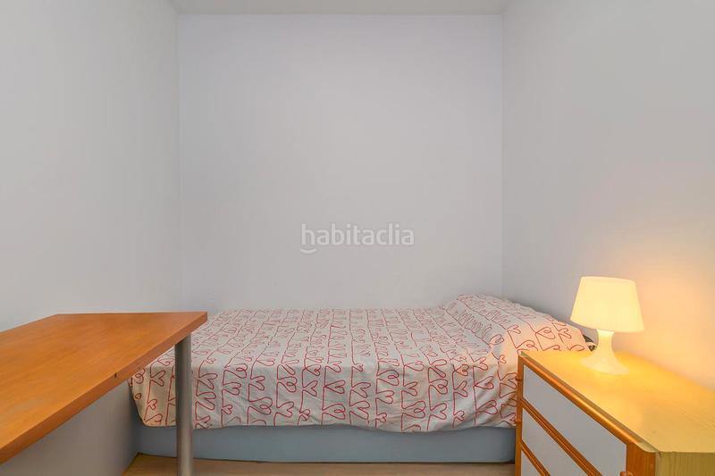 Foto d866535d-9551-4d13-a459-20a1c0285942. Flat with fireplace heating parking in Font dels Capellans - Sagrada Familia Manresa