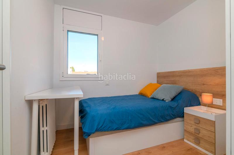 Foto e8ca4b82-57fd-4cb1-9004-f413cce7b6c0. Flat with fireplace heating parking in Font dels Capellans - Sagrada Familia Manresa