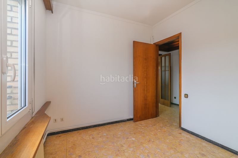 Foto 250d1988-e95c-4ce6-84d9-fd0f1e15bf3f. Dachwohnung mit heizung in Poble Nou Manresa