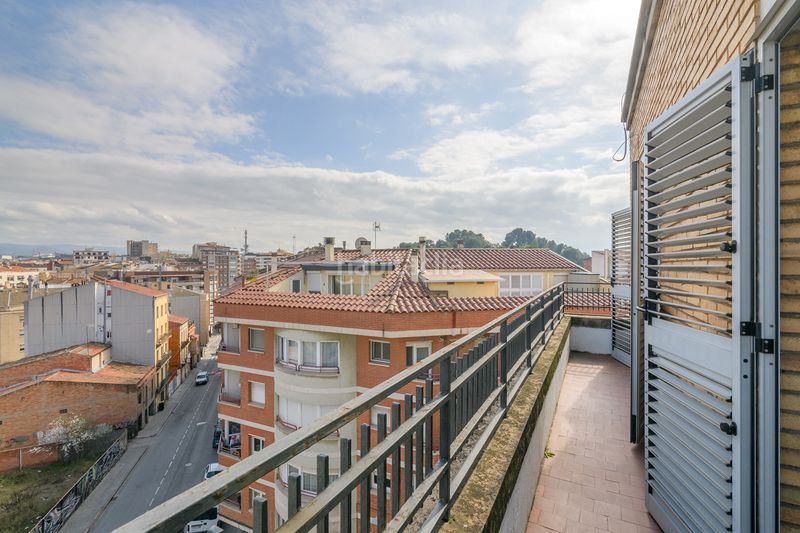 Foto 4d8eae86-434f-4f82-a23e-63a080f059c3. Dachwohnung mit heizung in Poble Nou Manresa