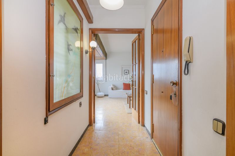 Foto f85e8278-ac6c-4591-9ad2-33c8b4cd275d. Dachwohnung mit heizung in Poble Nou Manresa