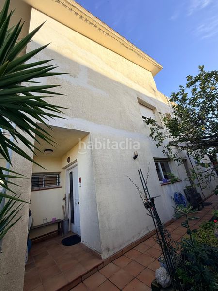 Foto af464b1f-832a-4402-b561-db0ab6a00bcd. Casa aparellada amb calefacció aparcament a Malgrat de Mar