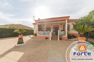 Casa a Villarrubia. Magnifica casa en urbanizacion el páramo!!